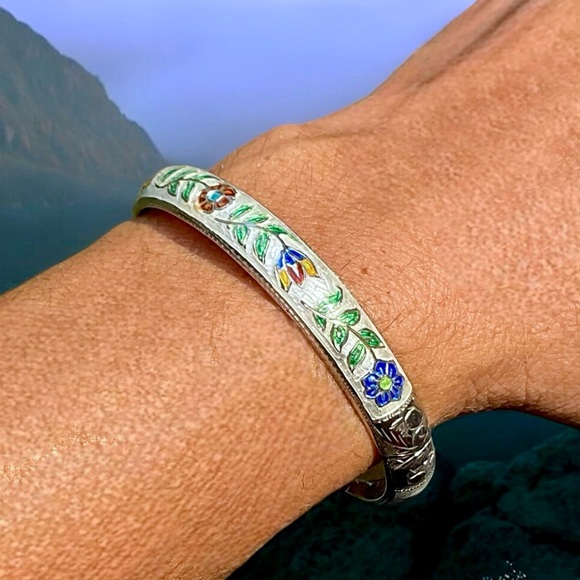 🌺Vintage Sterling Guilloche Enamel Bracelet - Picture 6 of 16